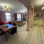Mak Apartments